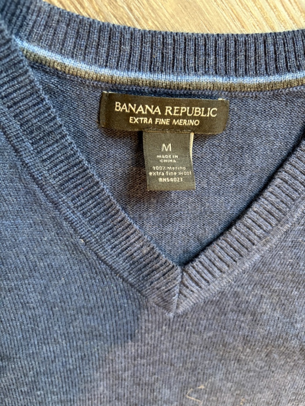 Banana Republic Men's sweater lot - Picture 8 of 9
